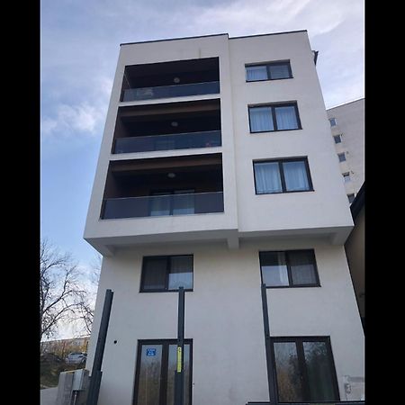 Escape Lounge Apartment Крайова Екстериор снимка