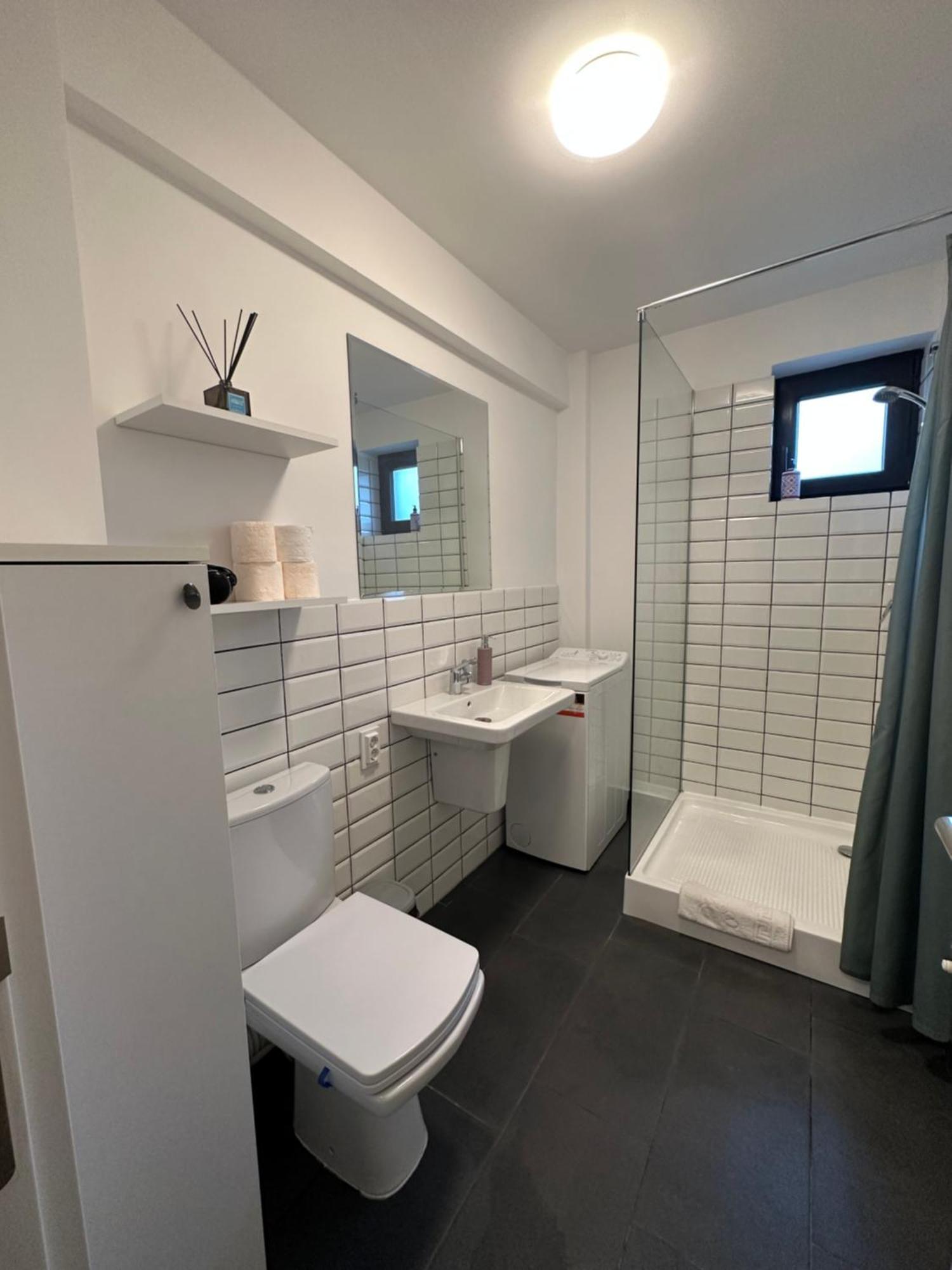 Escape Lounge Apartment Крайова Екстериор снимка